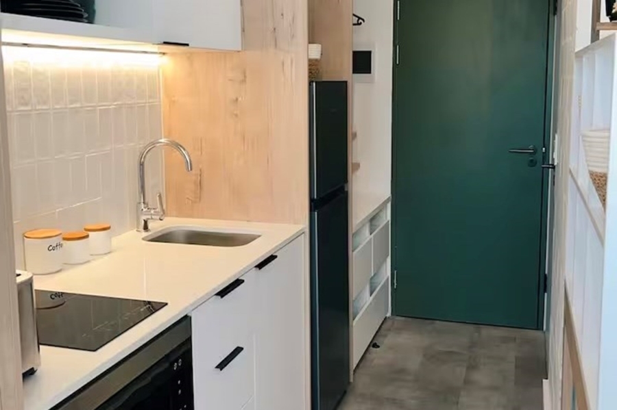 1 Bedroom Property for Sale in Sea Point Western Cape